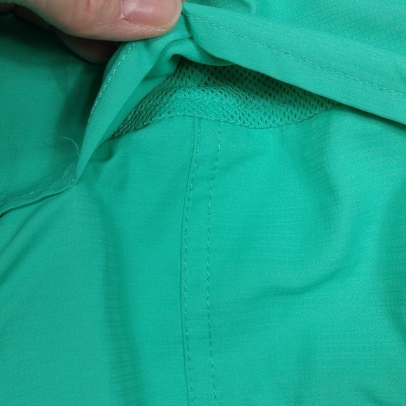 Reel Legends women's medium sized short sleeve button down shirt - Picture 7 of 13